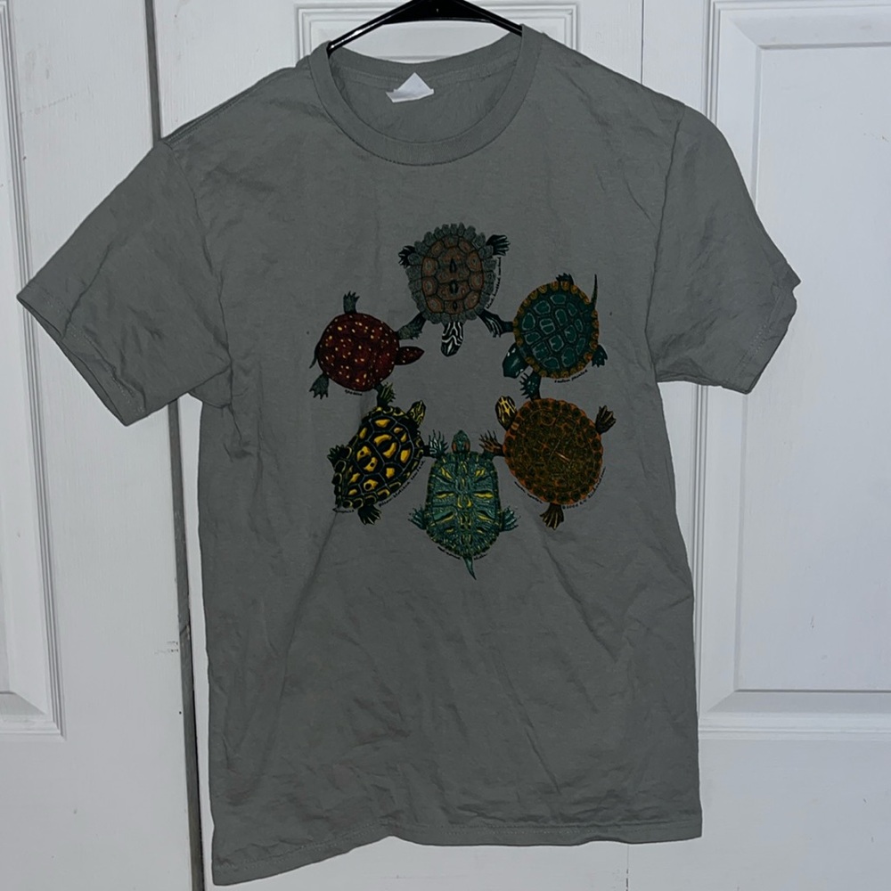 Turtle Graphic Tee